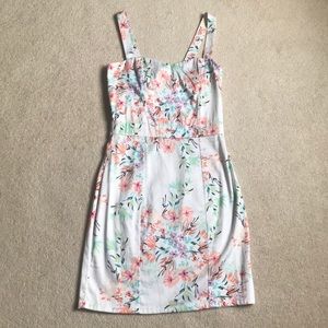 White floral sweetheart neckline dress